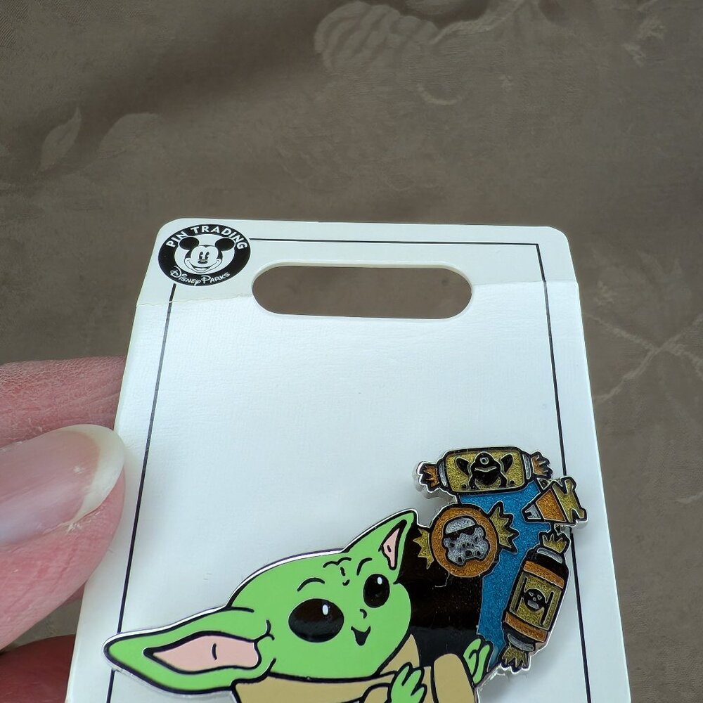 Disney Pins Star Wars Grogu Halloween Candy Pin, NWT! - Picture 4 of 4